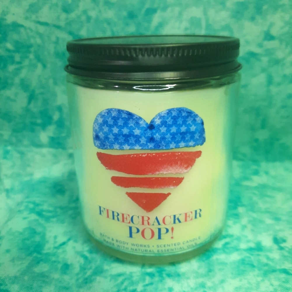 Bath and Body Works Firecracker Pop single wick candle!